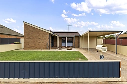 8 Russell Court, Elizabeth South