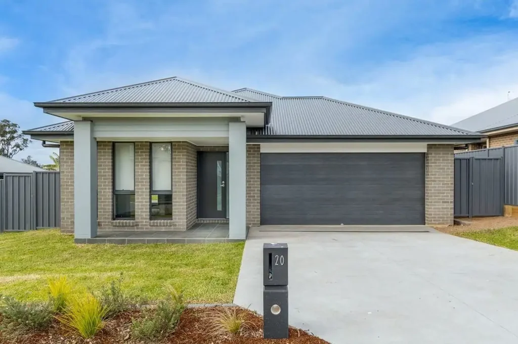 Contemporary Family Home!