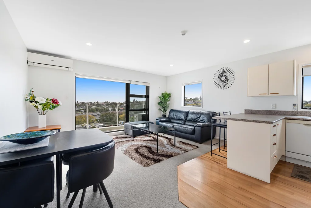 19/5 Cook Street, Howick, Manukau City, Auckland