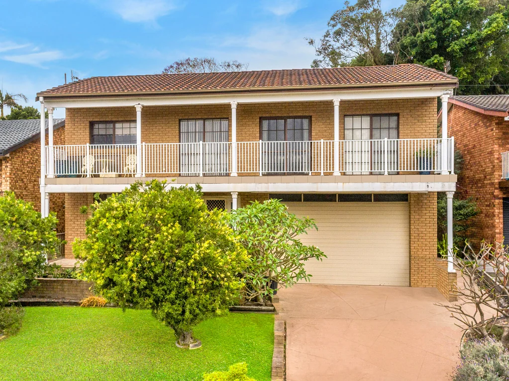 18 Masefield Avenue, Bateau Bay, NSW 2261