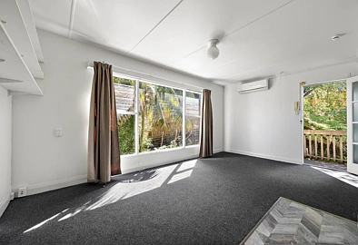 Studio in Parnell with carpark