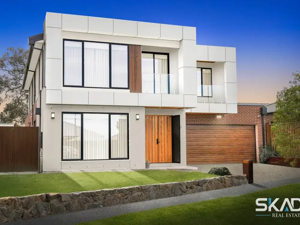 Wollert 4房  Exceptional & Unparalleled Luxury Living with Outdoor Heated Swimming Pool