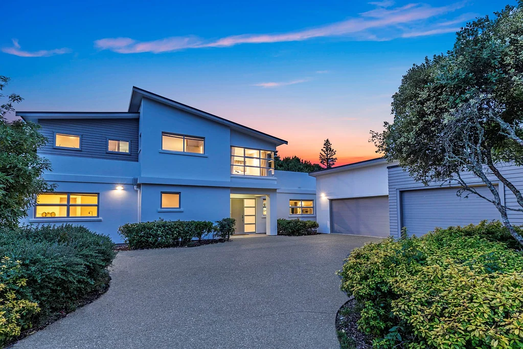 33 Oak Manor Drive, Albany, North Shore City, Auckland