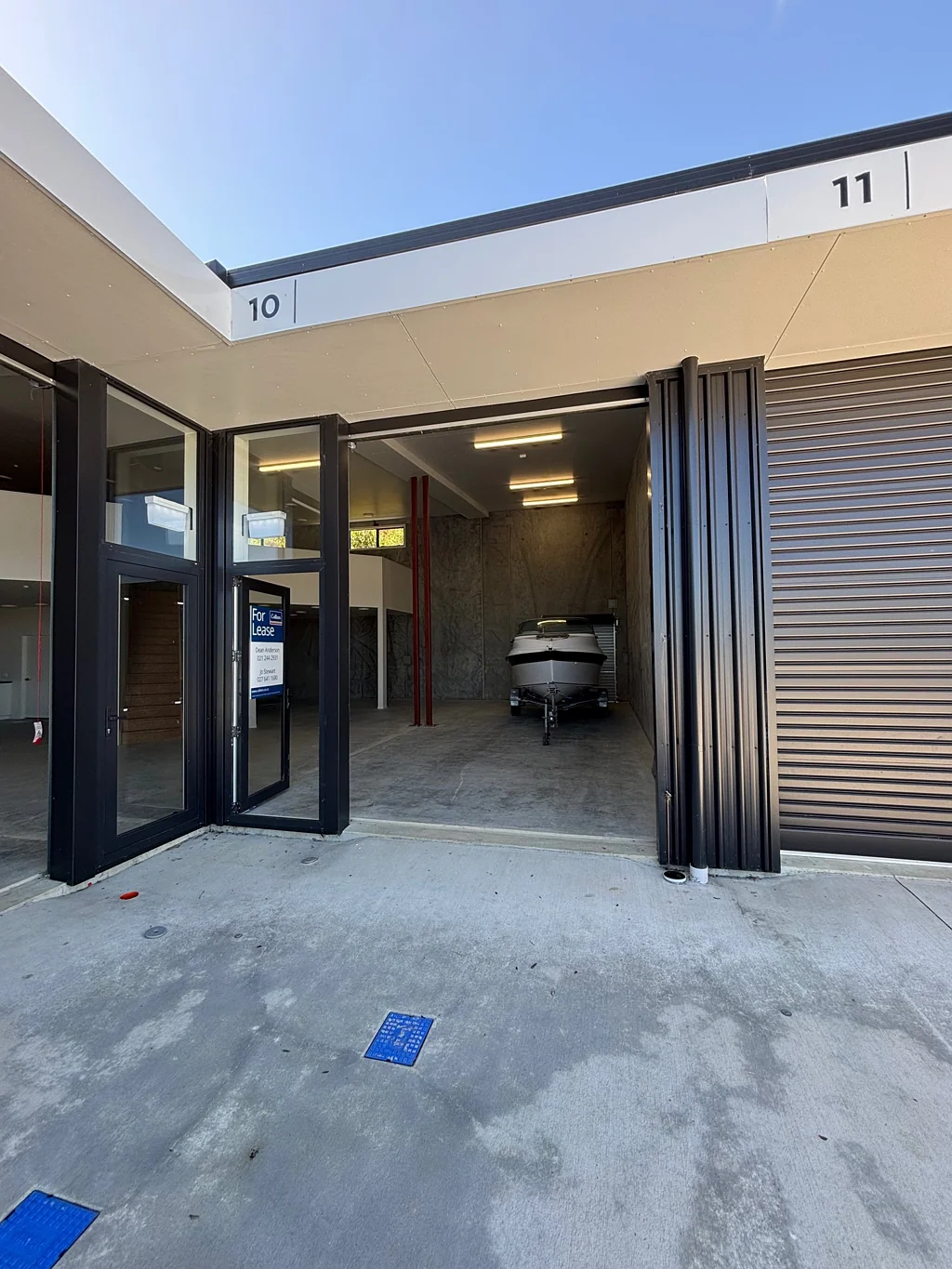 Paraparaumu Unit 10 – The Biggest on the Block with Rear Yard Area!