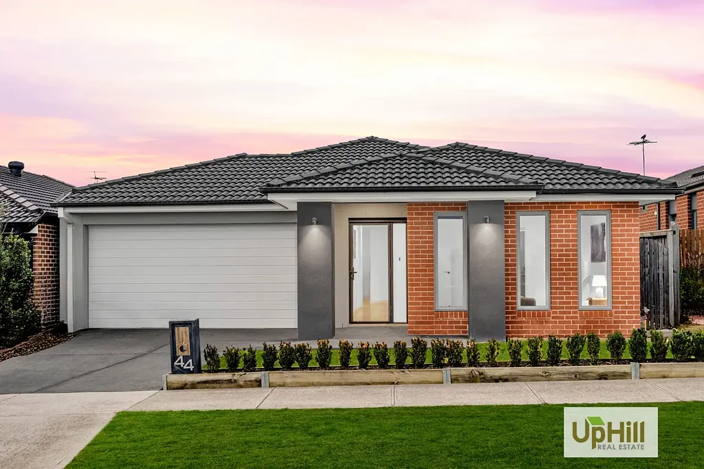 44 Picnic Avenue, Clyde North, VIC 3978