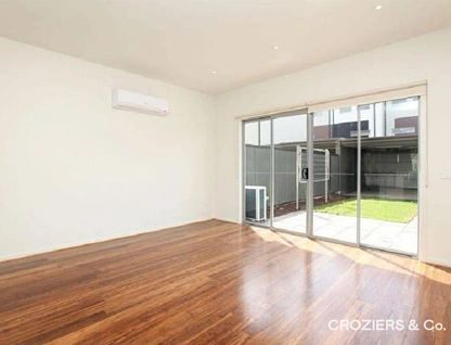 6/60 Cradle Mountain Drive, Craigieburn, North Melbourne, 2 habitaciones, 1 baños, Townhouse