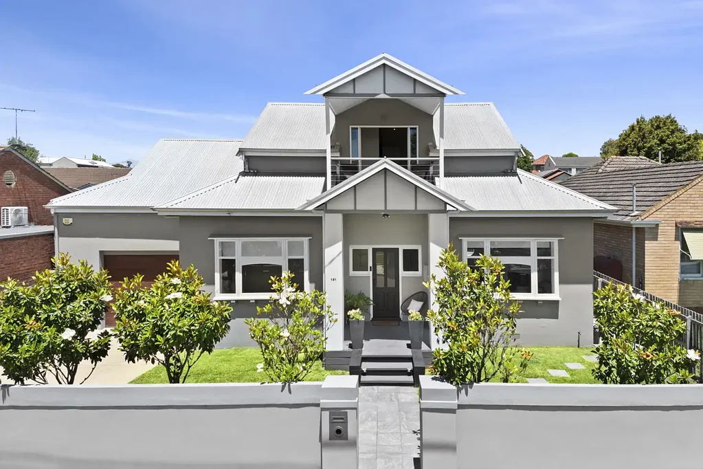 Newtown 4ห้องนอน Where Family Comfort Meets Exceptional Entertaining