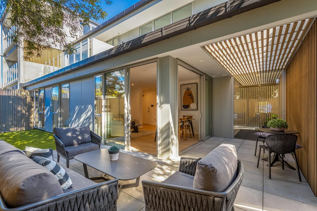 Nelson City 2Moenga Prime location, Peaceful living, Spacious Patio