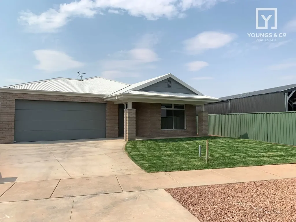 Beautiful, Four Bedroom Family Home!