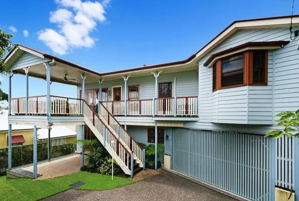 Spacious Four-Bedroom Family Home in an Exceptional Inner-City Location