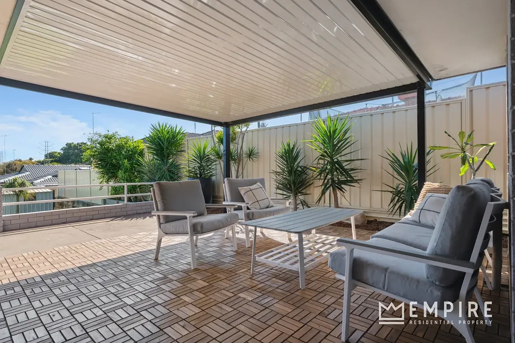 Hamilton Hill 3房  Spacious, Renovated and Conveniently Located!