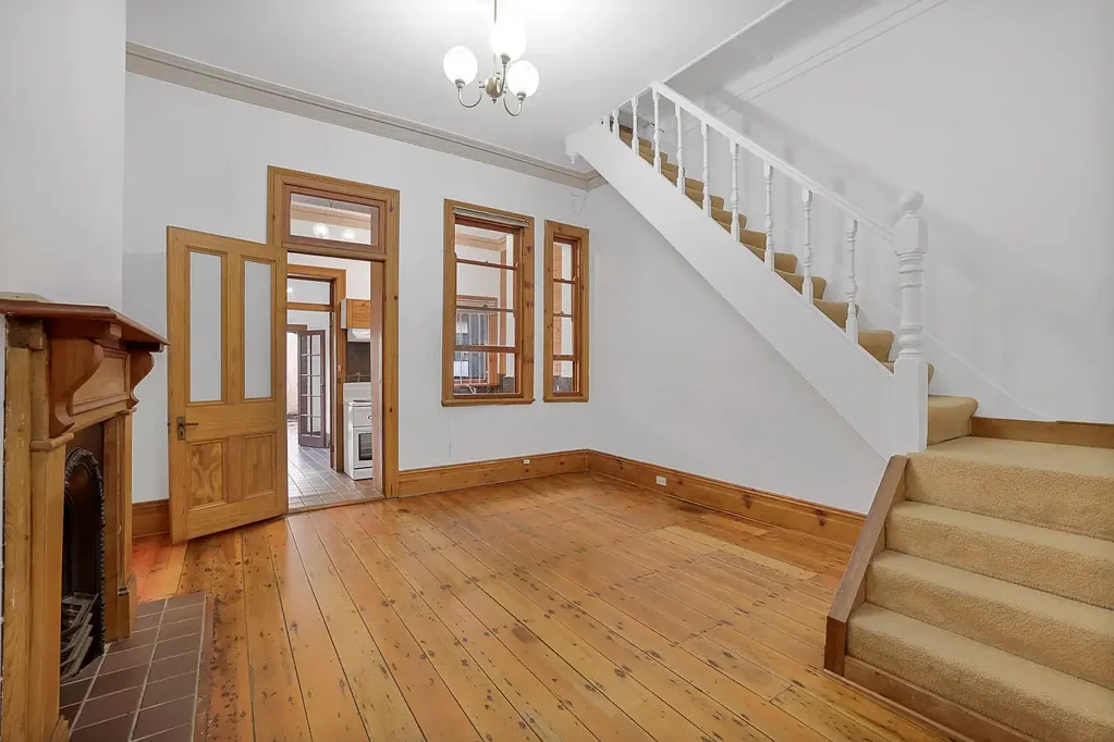 Charming One-Bedroom Apartment with Private Garden & Electricity Included