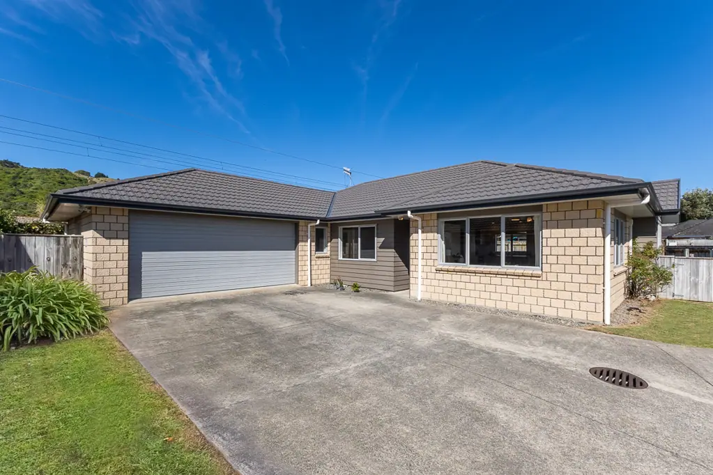Paraparaumu 4Zimmer Serious Value Here - Selling.