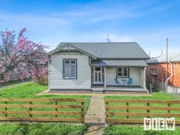 55 Main Street, Cressy