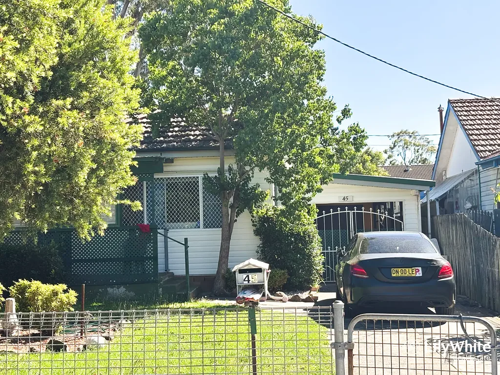 FAMILY HOME MINUTES FROM CAMPBELLTOWN CBD