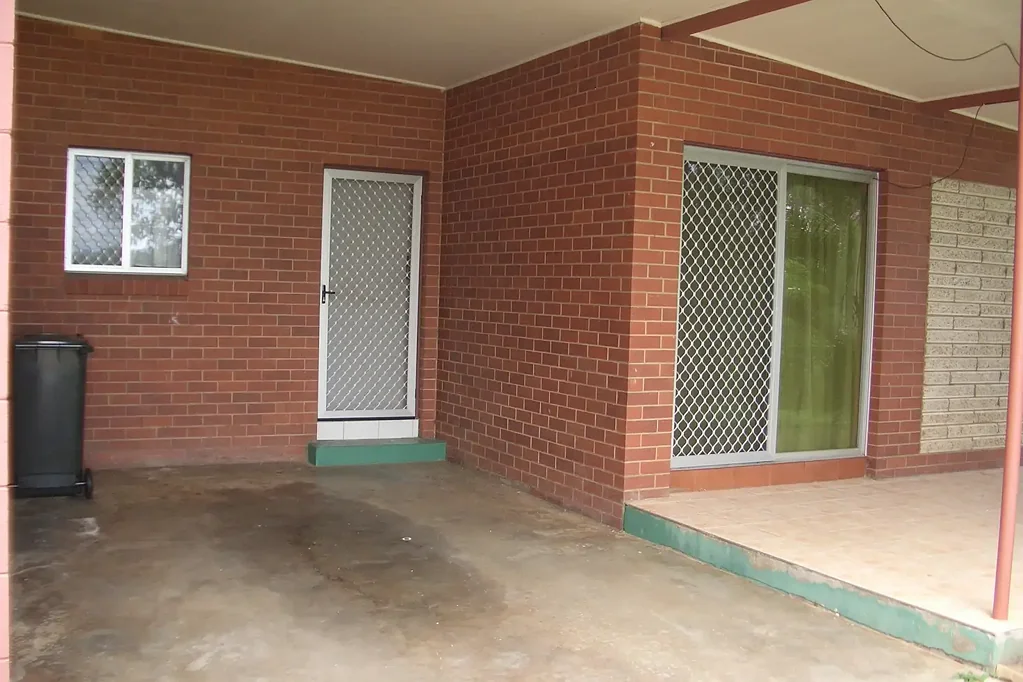 Bright & Convenient 2-Bedroom Brick Unit!