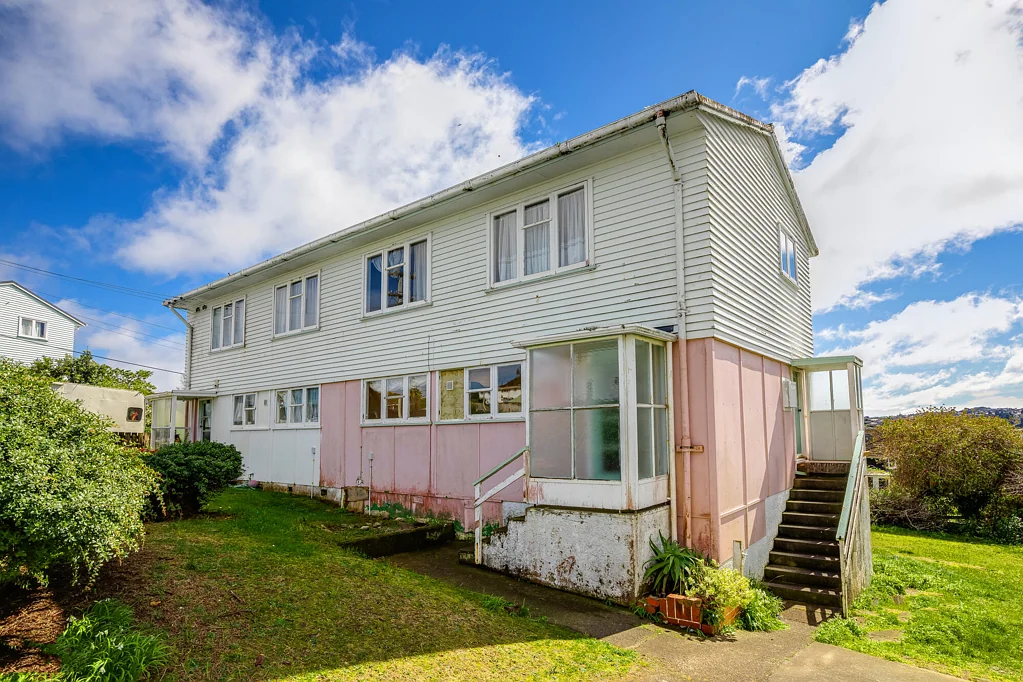 Cannons Creek 6બેડરૂમ A DUAL INCOME INVESTMENT WITH POTENTIAL