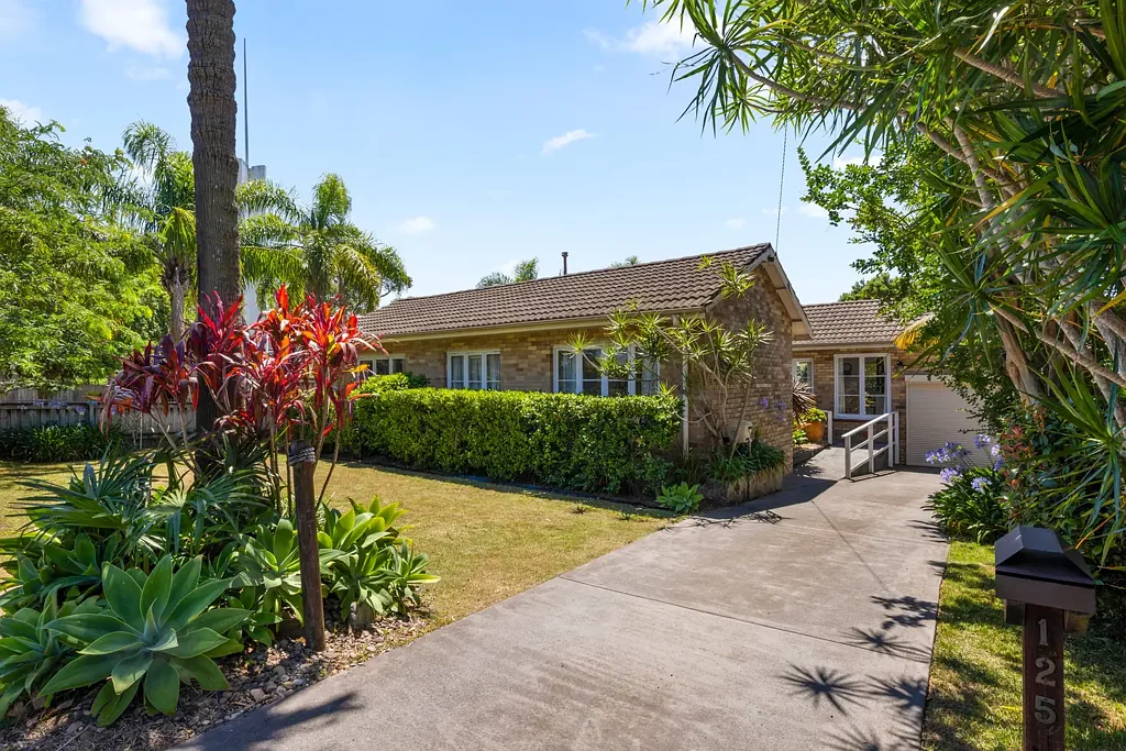 125 Harbord Road, Freshwater, NSW 2096