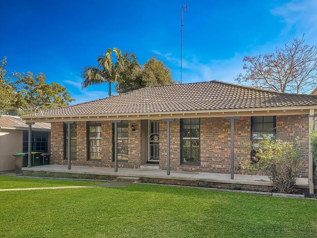 Family Home in a Prime Emu Plains Location