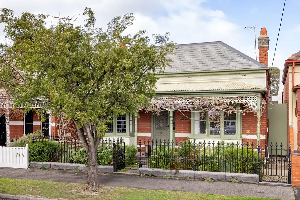 Albert Park 4ਬੈੱਡਰੂਮ Sun-Drenched Double Fronted Victorian by the Village