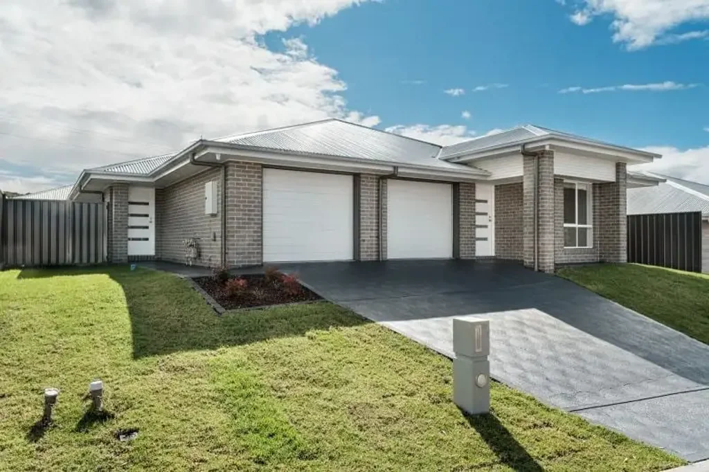 Edgeworth 5ห้องนอน Premium Upgraded Dual Occupancy, High Yield, Long Leases in Edgeworth, NSW