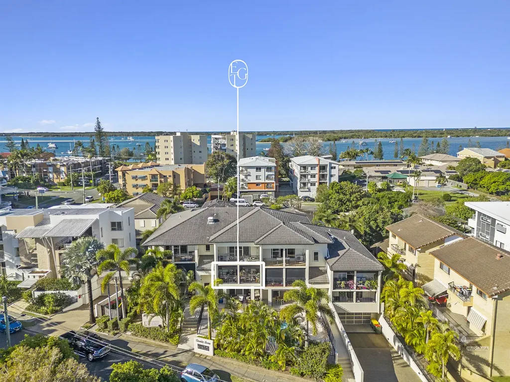 Biggera Waters 2房  YOUR BROADWATER LIFESTYLE STARTS HERE