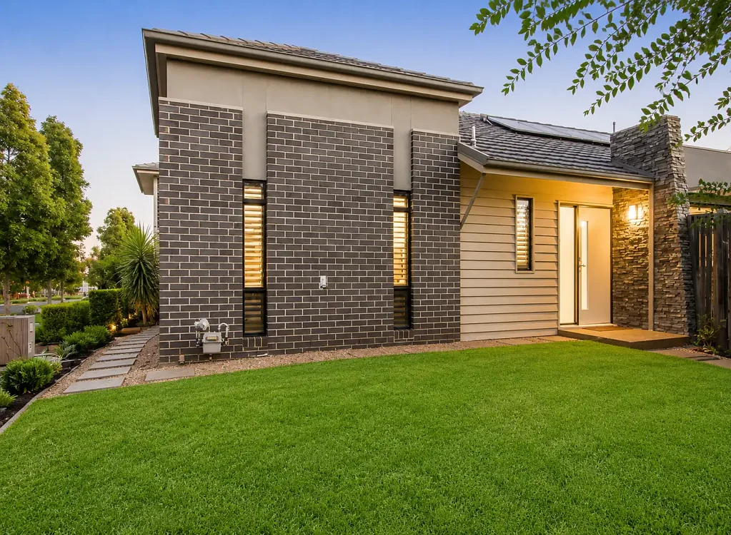 Lifestyle Convenience and Modern Family Home