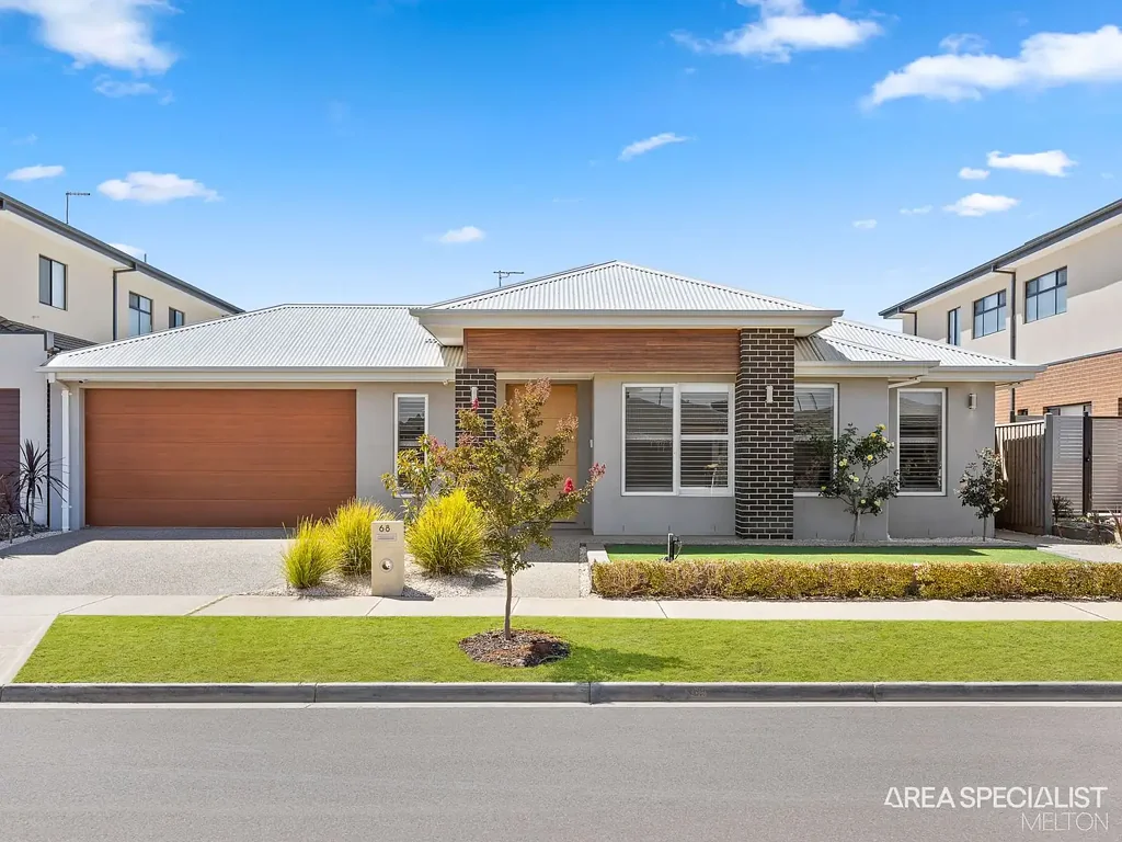 Thornhill Park 5 Slaapkamer THE BRIEF: 5 Bedrooms | Home Theatre | Swimming Pool |Drive- Thru Garage| Luxury Family Living