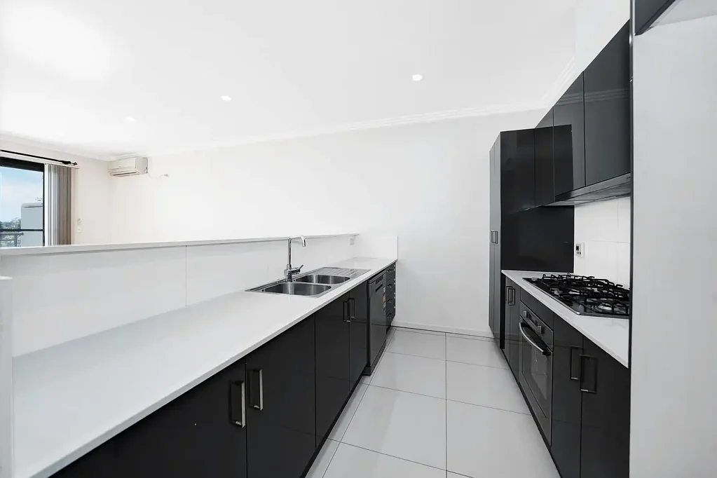 Spacious 4-Bedroom Apartment with Resort-Style Facilities!