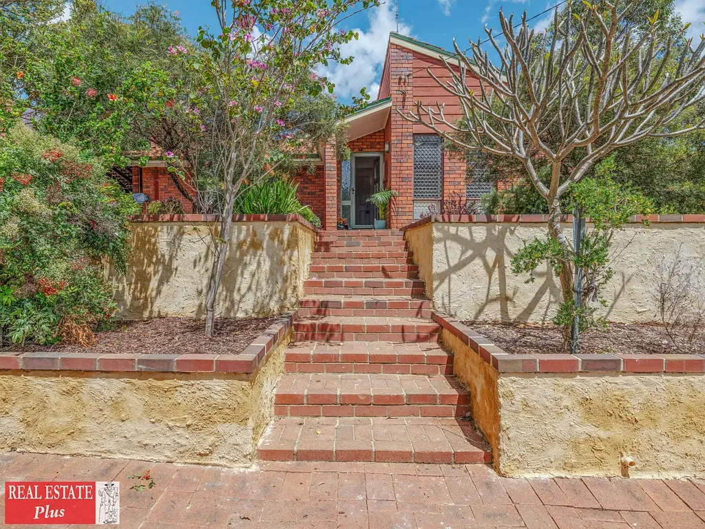5 Radborn Street, Greenmount, WA 6056
