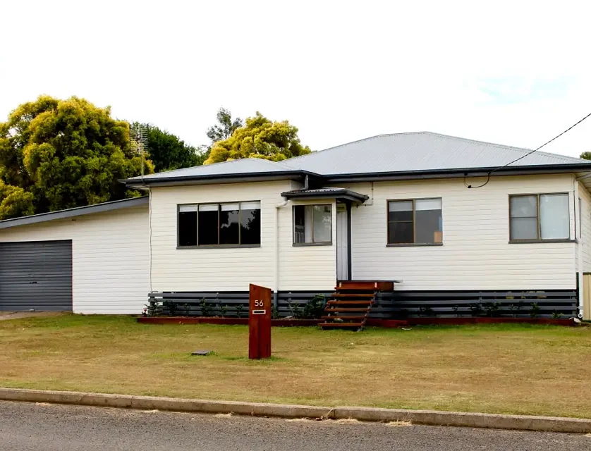 56 CARINYA STREET, Kingaroy, QLD 4610, 3房, 1浴, House