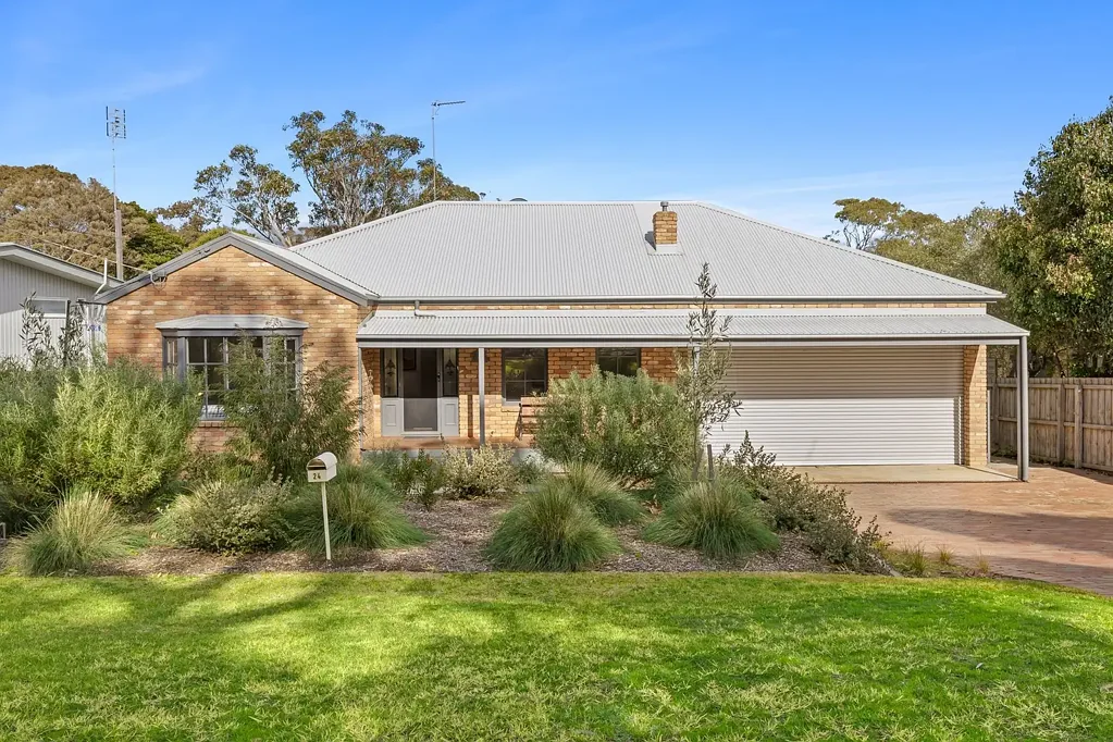 Ocean Grove 4બેડરૂમ A Character Home with a Fresh, Modern Twist