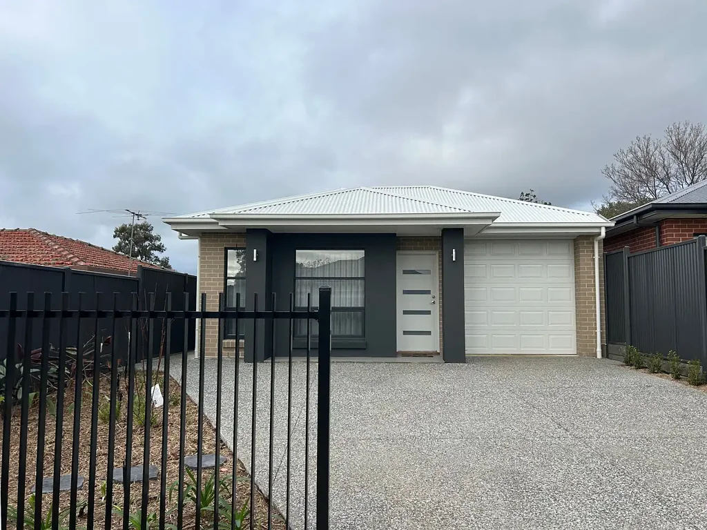 St Marys 4 Bedroom Brand New, Modern Home on a Rare Site