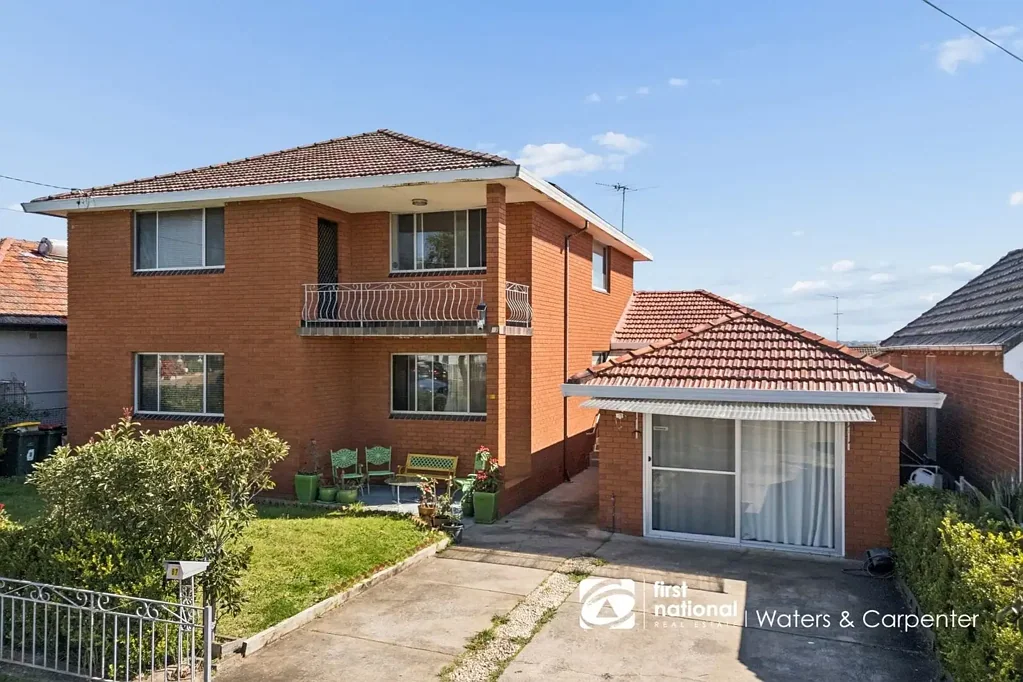 Auburn 7 Slaapkamer Exceptional 683.4sqm Opportunity with 18.23m Frontage & Rear Lane Access