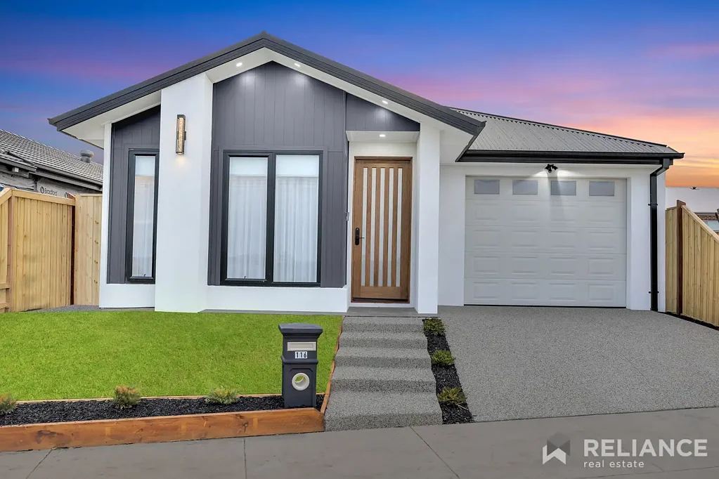 Sunbury 4 Bedroom Luxury, Style & Functionality in a Family-Friendly Location!