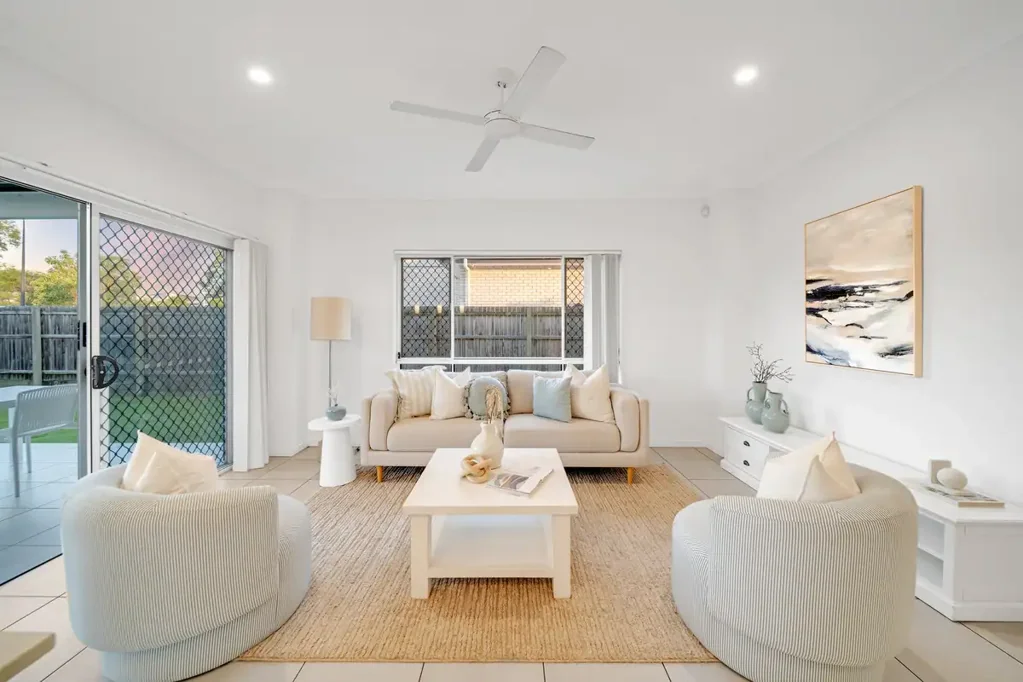17 Cypress Court, Spring Mountain, QLD 4300