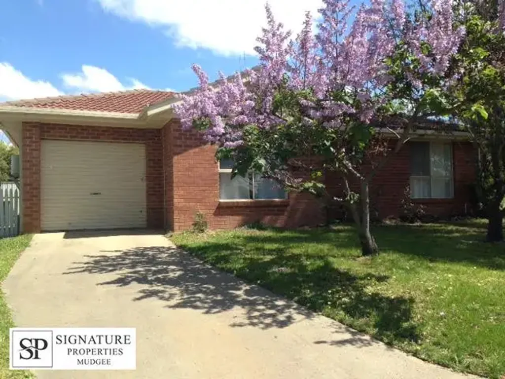 Convenience in a South Mudgee location