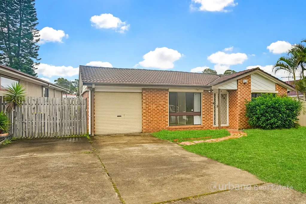 Spacious Family Home with Modern Kitchen & Alfresco