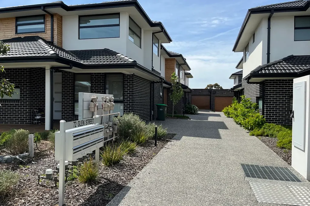 FANTASTIC UNIT - HEART OF GLENROY