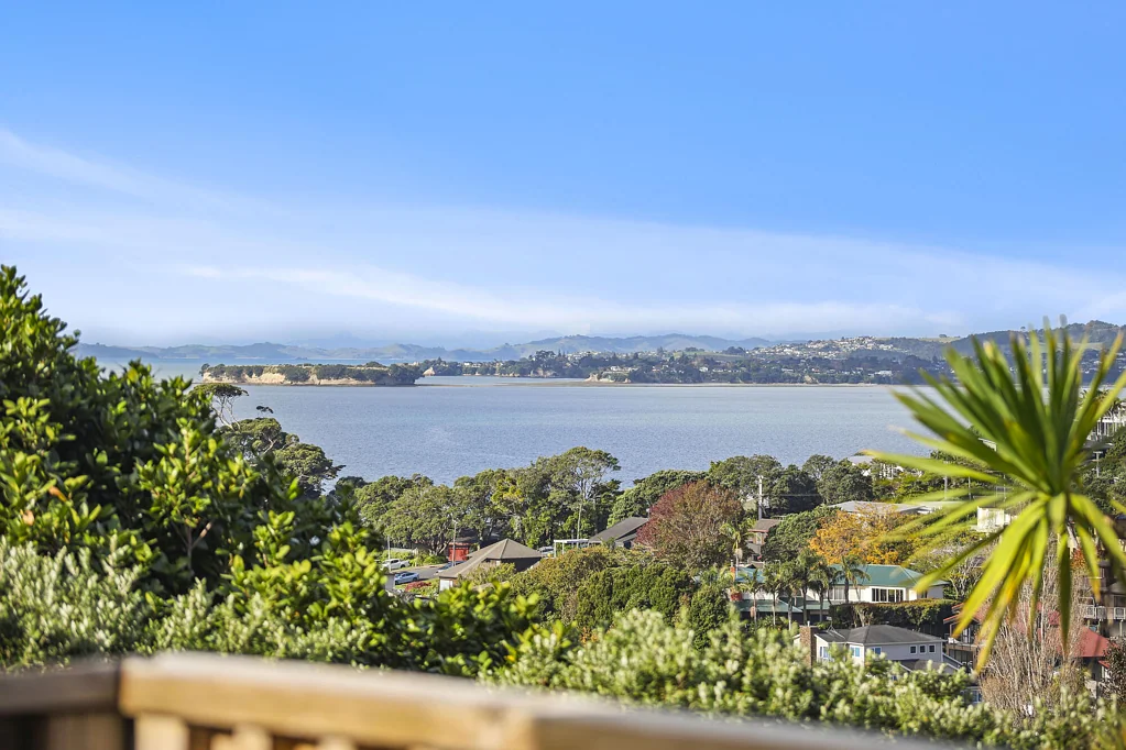 Mellons Bay 3 Slaapkamer $156K Below CV! Macleans 3-4 Beds Freehold