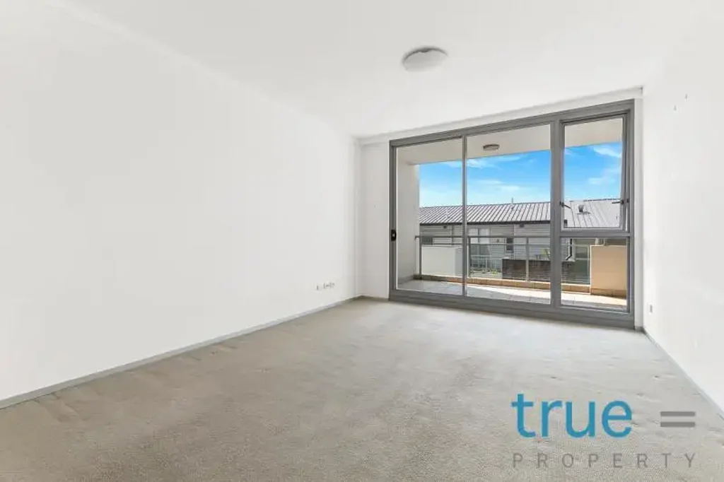 STYLISH AND WELL PRESENTED APARTMENT