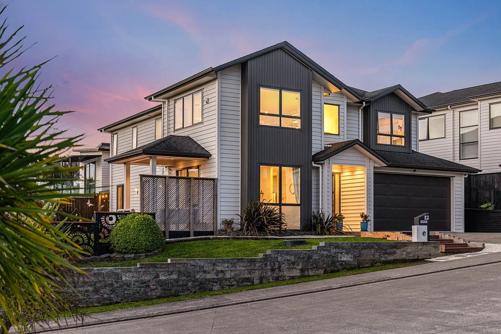 Orewa 5房  Comfort, Space & Relaxed Family Living