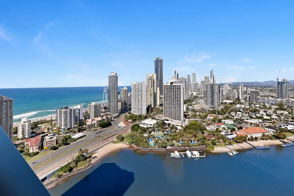 Surfers Paradise 2 Bedroom Atlantis West - 30th Floor Premier Positioned Apartment