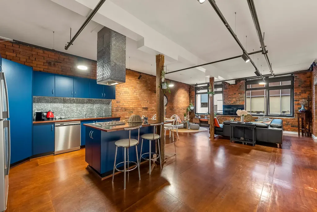 Distinctive Warehouse Living on Flinders Lane