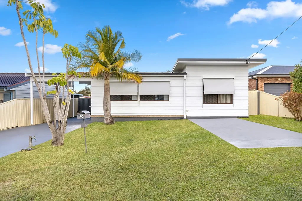 42 Spring Valley Avenue, Gorokan, NSW 2263