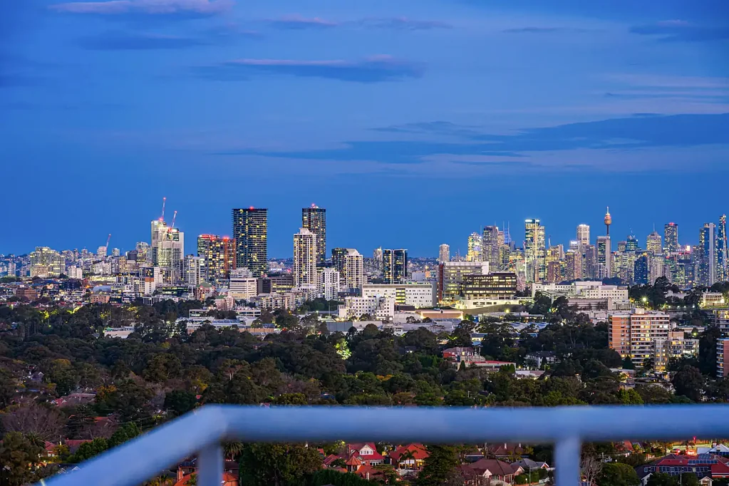 Chatswood 3غرفة نوم Rare Multi-level Penthouse With Ocean And City Vistas