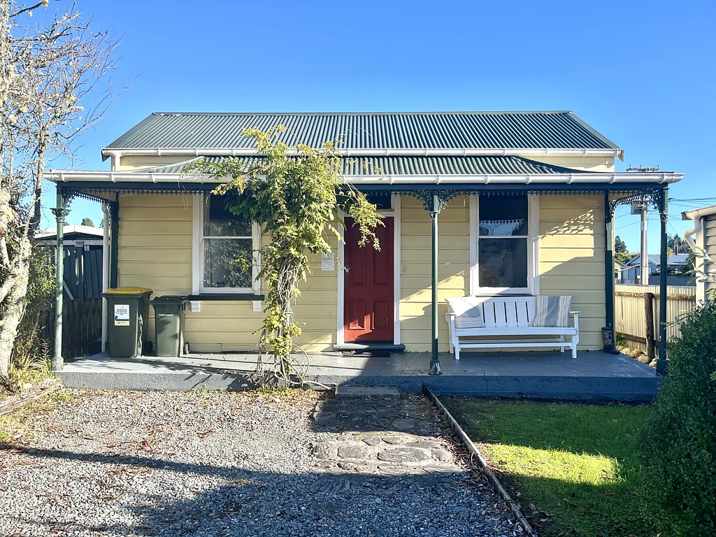Kumara 4房  Historic cottage with potential