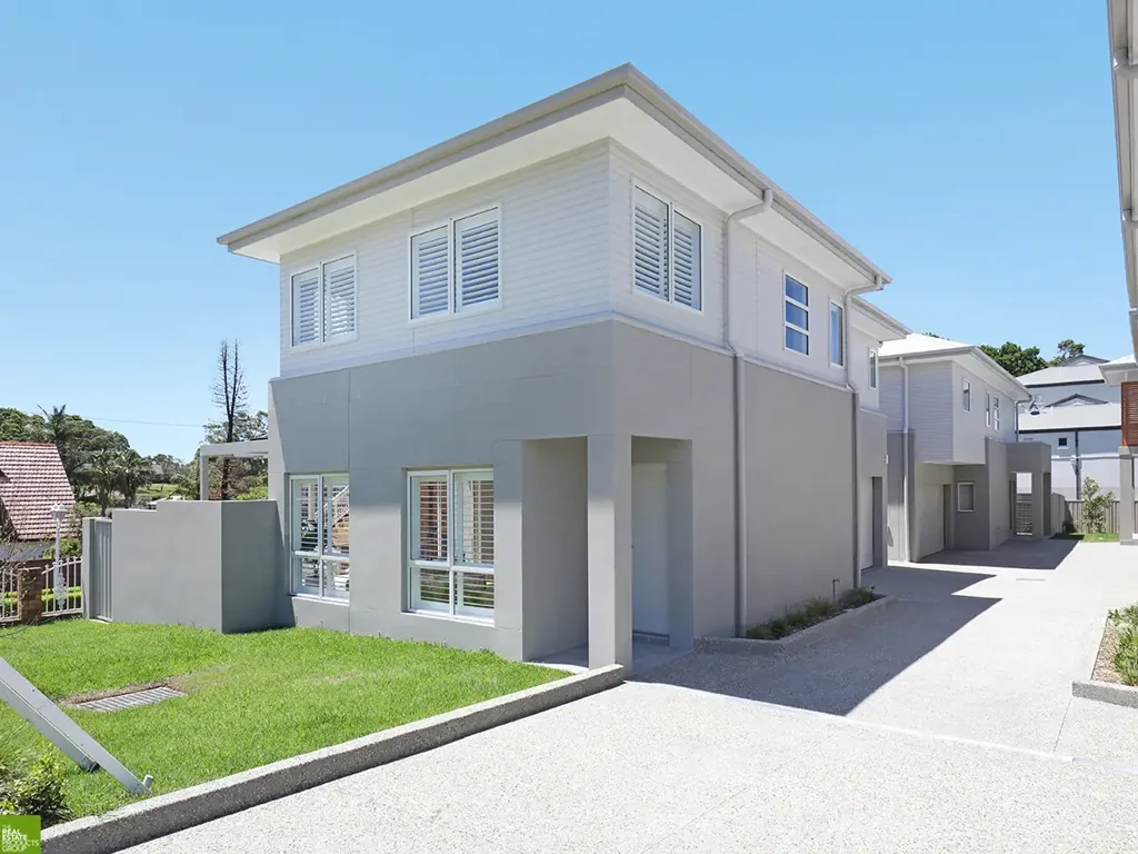 Keiraville 4 Slaapkamer Boutique, Stylish & Convenient