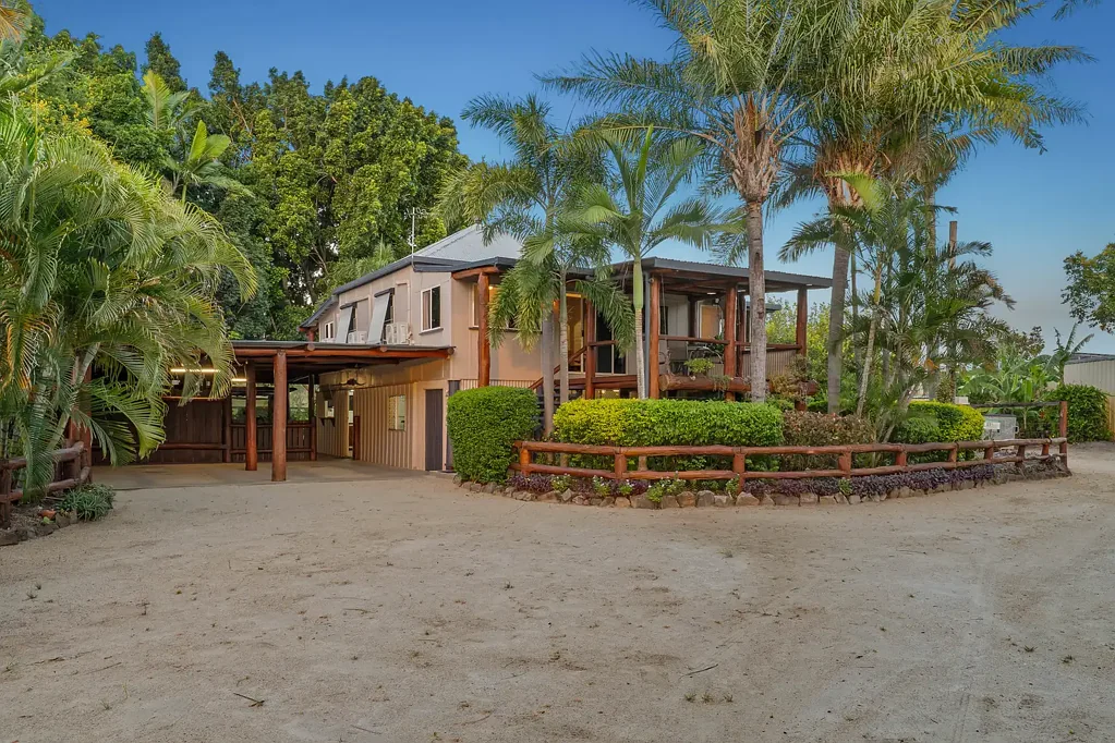 106 South Yaamba Road, Alton Downs, QLD 4702