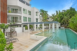 7/199-201 Lake Street, Cairns North
